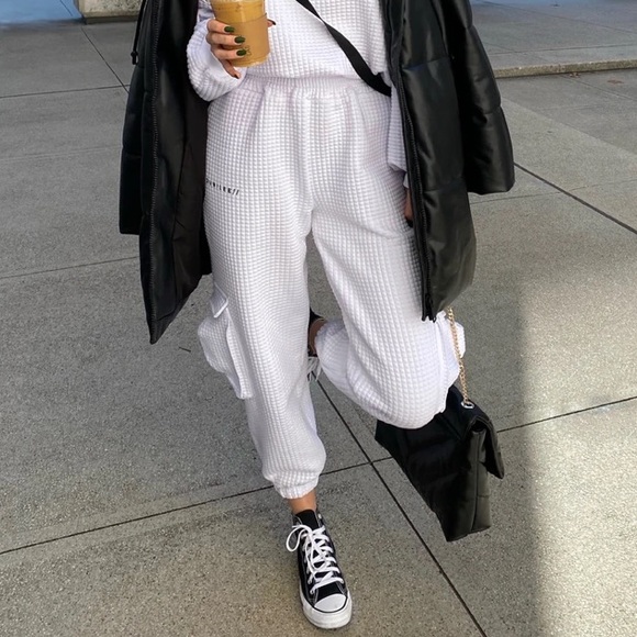 JUBILEE quilted cloud sweatpants - Picture 3 of 6